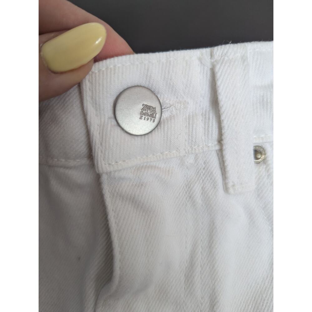 Zara High Rise White Denim Womens Short Shorts Cutoffs Raw Hem Cotton Sz 0 - Picture 4 of 6